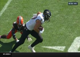 Lamar Jackson evades pressure for 36-yard dime to Mark Andrews