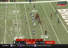 Nick Chubb charges through a seam for 19-yard gain in fourth quarter