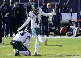 Jake Elliott's doinked 38-yard FG miss keeps Eagles' lead at four