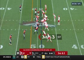 Mahomes spins out of traffic before 17-yard laser to Gray