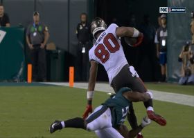 Genard Avery's third-down shoestring tackle keeps Bucs from moving chains