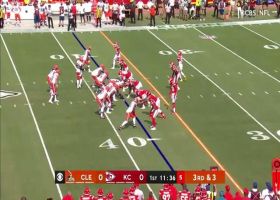 Mayfield fires cross-field pass to Schwartz to convert on third down