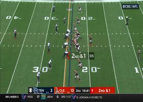 Donovan Peoples-Jones makes back-shoulder catch for 29-yard gain along sideline