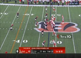 Peoples-Jones' leaping catch down sideline nets 28-yard pickup for Browns