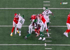 Trio of Mosley, Williams, Jefferson collapse on Mahomes for powerful sack