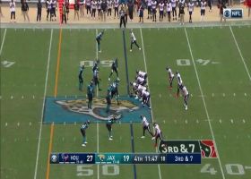 Tre Herndon blasts through line untouched for big sack