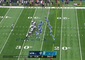 Geno Smith flips it to Parkinson for 15-yard gain down sideline on play action