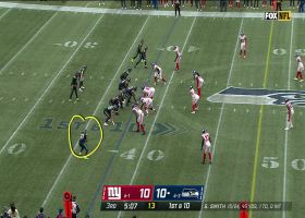 Geno Smith checks down to Travis Homer for 21-yard gain