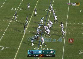 Tannehill steps into Hargrave's arms for third-down sack