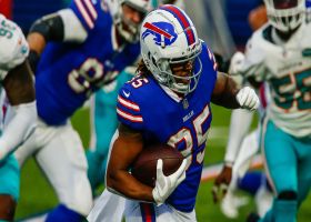 Antonio Williams bolts through wide open lane for 18-yard TD