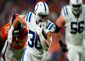 Lindsay flashes his horsepower on outside run for 15-yard gain