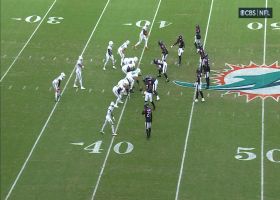Tagovailoa pinpoints sliding Sherfield for 24-yard pickup