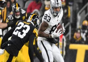 Waller twists and turns to snag Carr's 34-yard deep ball