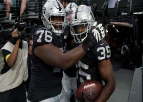 Zamir White follows convoy of pulling linemen for 4-yard TD on toss play