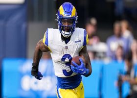 Akers surpasses 100-yard rushing mark for second straight week with 13-yard scamper