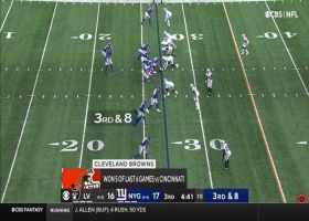 Daniel Jones rips pass over the middle to Golladay for 14 yards
