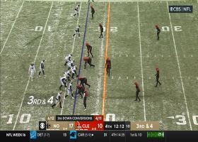 Kamara dashes through the snow for 29-yard catch and run