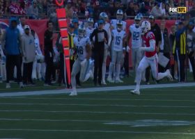 Goff lofts it up for Reynolds on 25-yard pickup