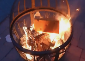 Sauce Gardner burns cheesehead he acquired at Lambeau Field to recruit Rodgers