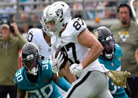 Foster Moreau jukes past Devin Lloyd on 30-yard catch and run