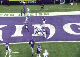 Herbert throws a rope to Parham for fourth-down TD