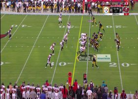 Pickett locates Freiermuth over middle for first-down pickup