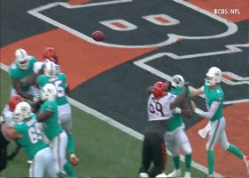 Sinnett dissects Bengals defenders with 36-yard laser to Perry