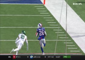 Singletary explodes outside for 40-yard run on Bills' first drive