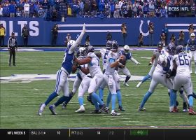 Tannehill keeps drive alive with laser throw on fourth down