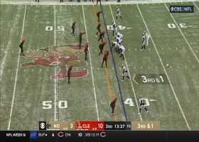 Kamara surges through heavy traffic on 14-yard burst