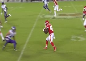 Derrick Gore resembles Gale Sayers on 56-yard TD catch and run