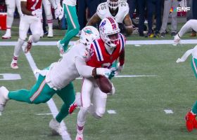 Bradley Chubb paws ball away from Douglas for key Fins takeaway