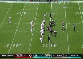Trevor Lawrence shows off the wheels on 22-yard scramble