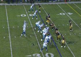 Brandon Smith takes flight for stellar diving grab