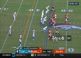 Latavius Murray locates a crease in Bolts defense for 25-yard run