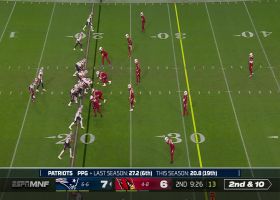 Zaven Collins reads Pats' HB-screen play like a book for 2-yard TFL