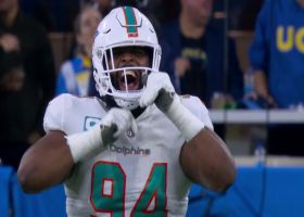 Christian Wilkins clamps down on Herbert for sack at Fins' 26-yard line
