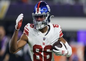 Rapoport: Giants re-signing WR Darius Slayton for 2023