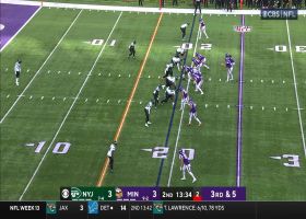 Justin Jefferson beats Sauce Gardner's coverage for 10-yard catch in tight coverage