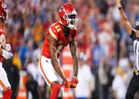 Mahomes' first pass of 2023 is 10-yard dart to McKinnon in tight window