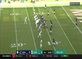 Tagovailoa, Sherfield link up over middle to convert on fourth-and-1 early on