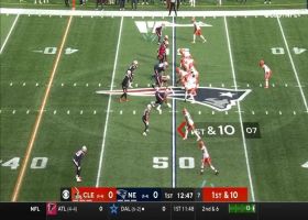 D'Ernest Johnson squeezes through small tunnel for 24-yard burst