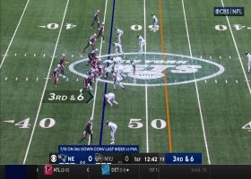 Jones dots Gesicki on out route for 18-yard catch and run