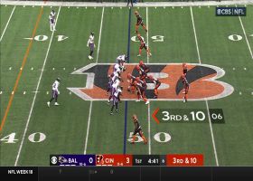 Burrow works pocket before slinging 22-yard completion to Boyd