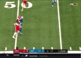 Mahomes finds Deon Yelder for his first NFL catch of his career