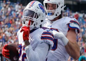 Duke Johnson sprints to right pylon for Bills' third rush TD of game