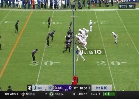 Roquan Smith collapses Colts' pocket resulting in sack