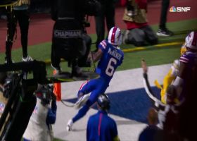 Isaiah McKenzie takes fly sweep for 7-yard TD ride