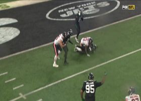 C.J. Mosley reads the eyes of Siemian for INT