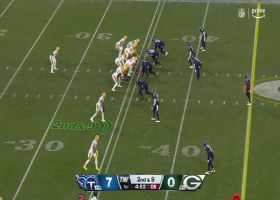 Rodgers takes advantage of pocket on Cobb's 24-yard zone-working reception